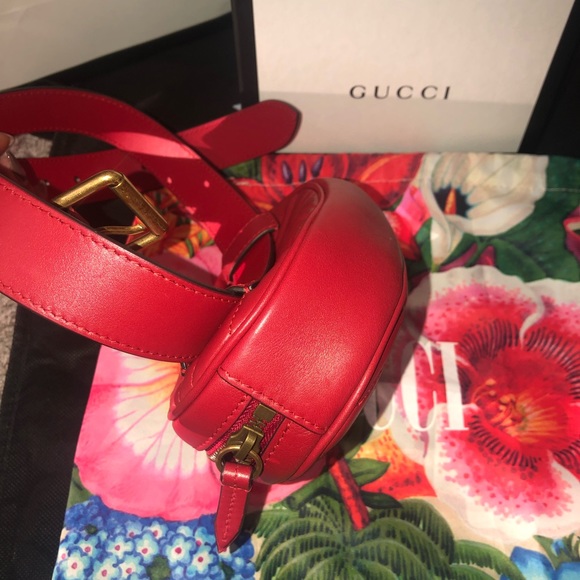 Gucci Red Matelassé Leather GG Marmont Belt Bag - Picture 8 of 16